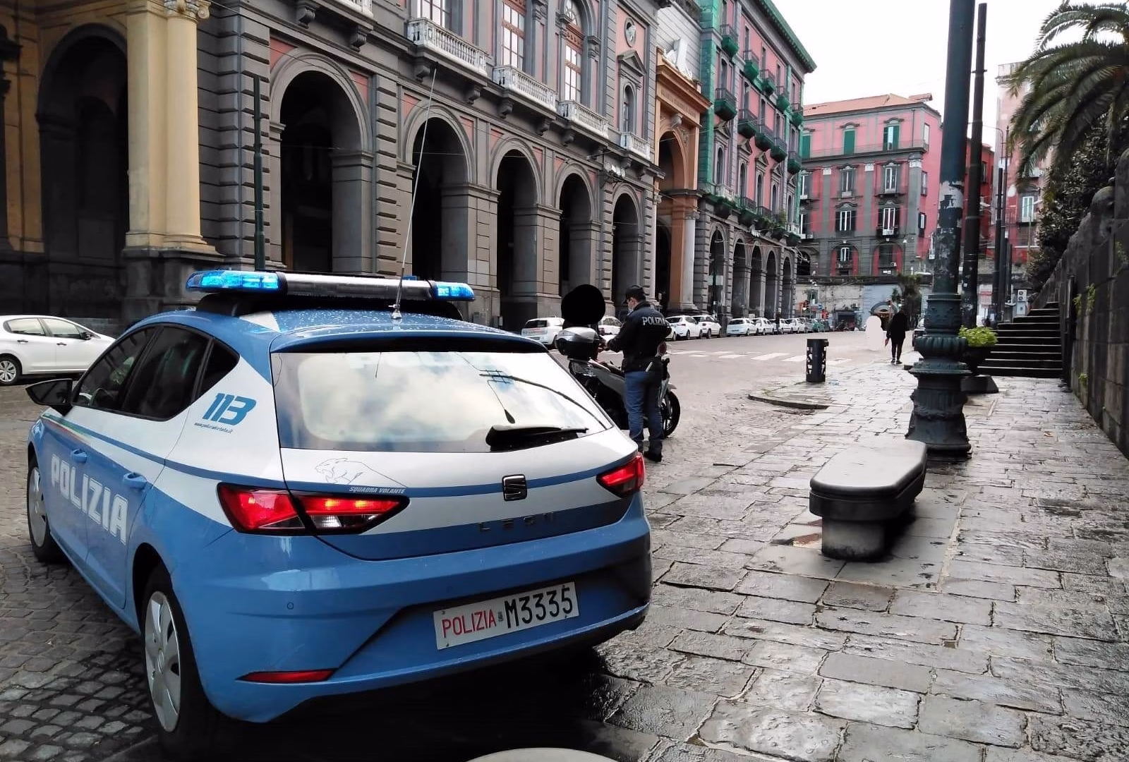 polizia napoli via foria 1