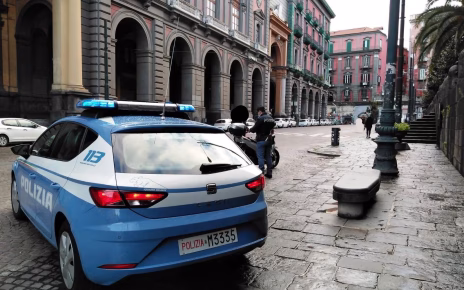 polizia napoli via foria 1