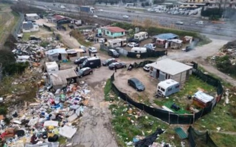 Blitz al campo rom di Caivano, Nappi (Lega): "Sgomberi unica soluzione per ristabilire legalità e decoro nei territori" 4 1740480403843 Campo Rom