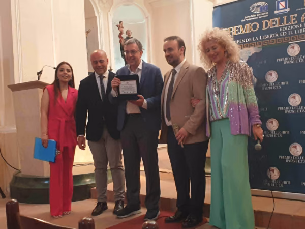 Visciano, III Edizione del Premio delle Arti Ipazia E.T.S.: una notte di arte, cultura e napoletanità 3 1b78c3aa bbec 442e 977e d3c3e4536026