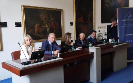 2 tavolo relatori