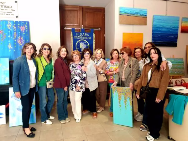 Palma Campania, l’azzurro della speranza: il viaggio artistico di Giusy Nunziata 11 2593e22f 5200 4a5f b094 05befe604f3e