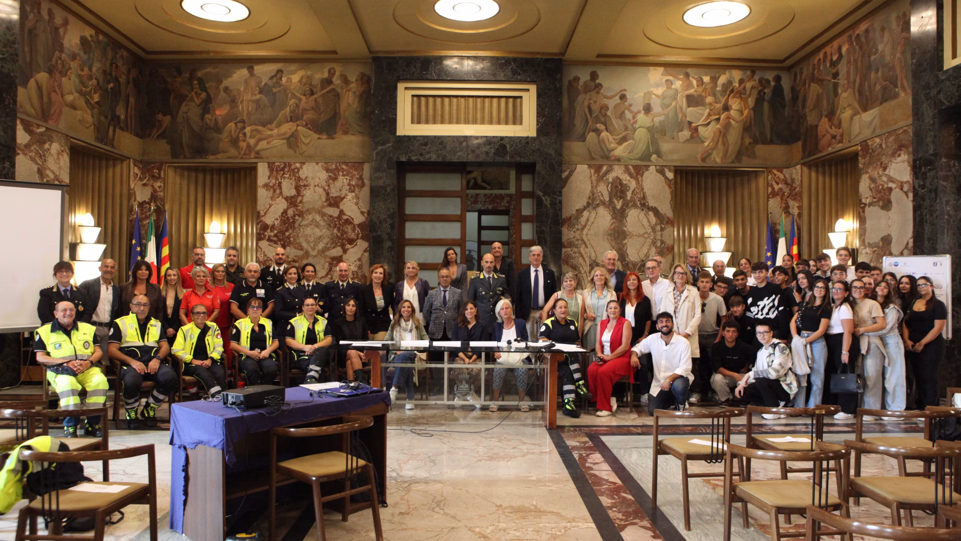 Non fare lo sbronzo foto di gruppo presentazione terza edizione