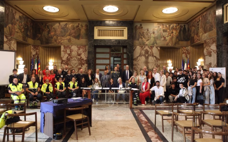 Salerno, "Non Fare lo Sbronzo": il 3 giugno Piazza della Libertà diventa la Cittadella della Sicurezza e della Vita 5 Non fare lo sbronzo foto di gruppo presentazione terza edizione