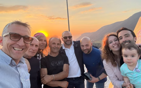 Trentinara, la "Terrazza del Cilento" diventa pittura: Fernando Mangone e la nascita luminosa di Afrodite 3 Pittore Mangone