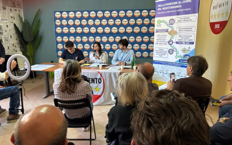 Campania, presentato il progetto tramviario Acerra–Napoli. Auriemma (M5S): "Non un sogno, ma una possibilità concreta" 4 auriemma conferenza stampa
