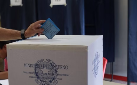 Ottaviano sceglierà il sindaco al ballottaggio: Federico e Simonetti si contendono la guida della città 5 ballottaggio votazione elezioni 2015 111 1024x682 1