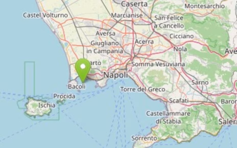 Terremoto ai Campi Flegrei, forte scossa all’alba: paura a Napoli, scuole chiuse e verifiche su edifici e infrastrutture 4 c90171d03760ec5abaa288044148e358