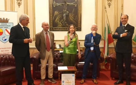Napoli celebra la cultura: grande successo per il debutto del Premio “Amici di Giambattista Vico” 5 f2accd7e f8df 41c9 b615 93911893f54a 1