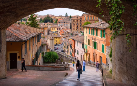 Turismo Estate 2026: nonostante le tensioni internazionali, cresce la domanda: le 171,8 milioni di presenze attese per luglio e agosto confermano il trend positivo della prima parte dell'anno 4 shutterstock 1334110121
