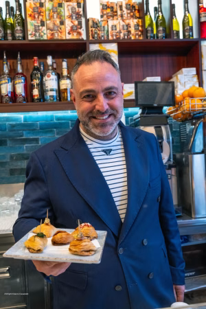 Napoli, SfogliateLab e Cantina Tizzano firmano la prima “Carta delle Sfogliatelle” 8 vincenzo ferrieri 1