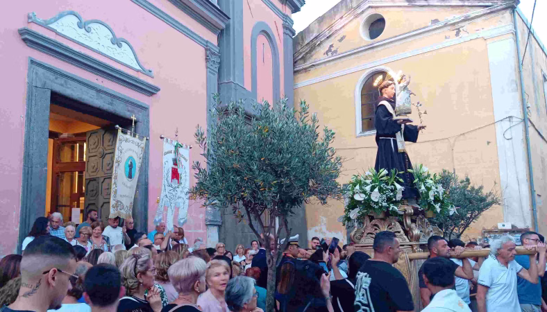 Brusciano, Festeggiato il Santo Taumaturgo Antonio di Padova 5 4. Processione S. Antonio di Padova Brusciano NA 13.6.2026