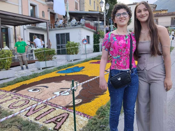 5. Infiorata Corpus Domini Antonia Ocone e Luna Falcone Cusano Mutri 7.6.2026