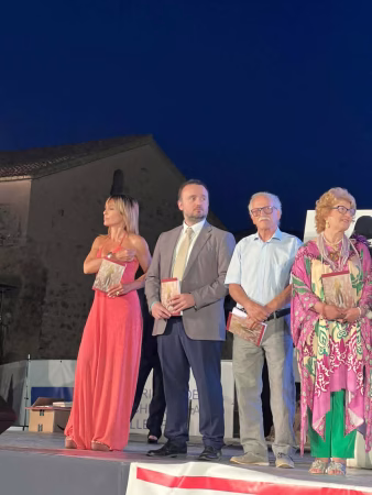Premio Cimitile XXXI Edizione, "Dona un verso, salva una vita”: una serata di trionfo tra poesia, musica e giovani talenti 13 524433f5 a371 4489 ad41 7afb8177c20f
