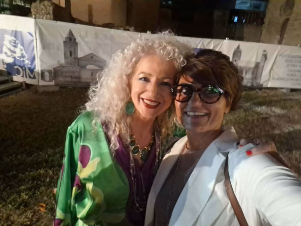 Premio Cimitile XXXI Edizione, "Dona un verso, salva una vita”: una serata di trionfo tra poesia, musica e giovani talenti 11 7113926b 6fb9 4579 b181 e40142877d1d