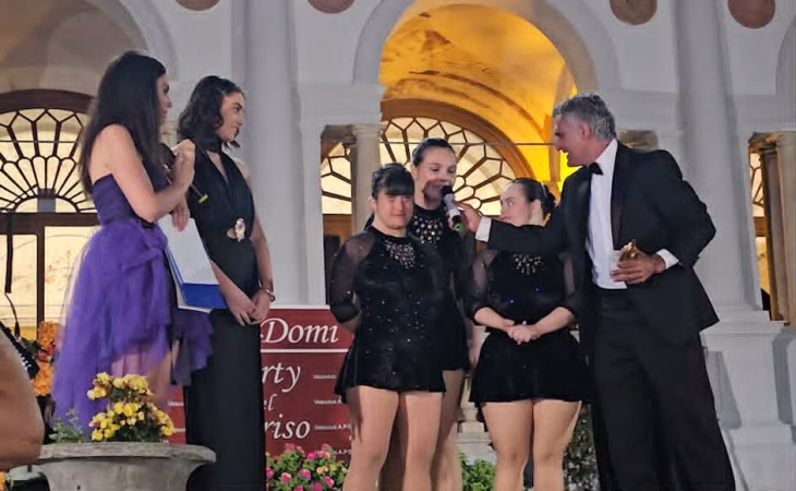 Party del Sorriso, Villa Domi sold out: premio "Anima d'Oro" a Gianni Improta 12 84cd8e26 55e9 4ad2 9c6e 6a6a37567ff6
