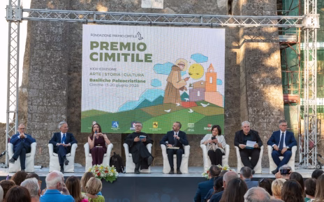 Premio Cimitile 2026, inaugurata la XXXI edizione con la mostra d'arte nell'ottavo centenario della morte di San Francesco d'Assisi e il libro di Padre Enzo Fortunato 4 WhatsApp Image 2026 06 14 at 07.59.18 6