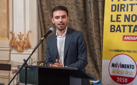 Frignano, Simonelli: "Basta vittimismo e mistificazioni, l'incapacità amministrativa è palese. Depositata richiesta urgente di Consiglio Comunale" 4 afb337d9 20c9 4da7 a4d8 70981f6e3a56 1
