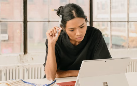Scuola, l'AI pronta ad affinare le competenze digitali 3 m cooper vwIthdobS3o unsplash