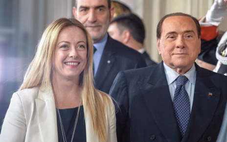 Quando Berlusconi indicò Meloni come futura presidente del Consiglio: l'intervista che fece la storia 4 meloni berlusconi 1 1024x682 1