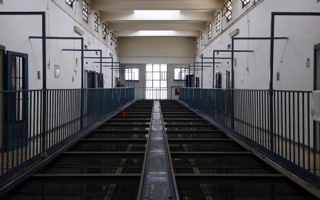 Roma, Cyber Security Foundation dona 15 computer al carcere Rebibbia per la formazione dei detenuti 4 rebibbia femminile ballatoi scaled 1