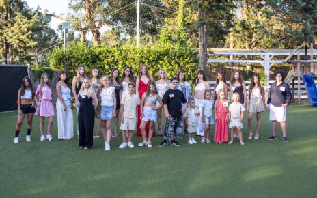 Napoli, successo per la prima tappa-sfilata di "Moda in Tour 2026" al Giardini Delle Ninfe 3 03