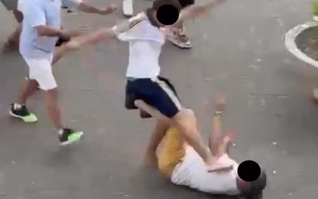 Grumo Nevano, violenta aggressione in piazza: anziano in prognosi riservata, arrestato 18enne per tentato omicidio 25 1785312173212 rissqa