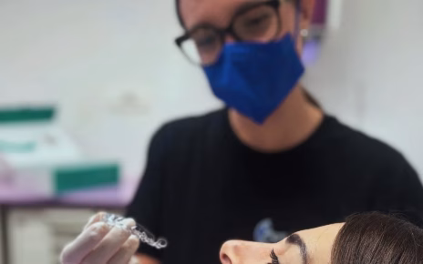 Apparecchio trasparente a Raffadali Agrigento: gli errori da evitare nella pulizia delle mascherine dentali 54 2. ORTODONZIA TRASPARENTE a Agrigento iDentist 1