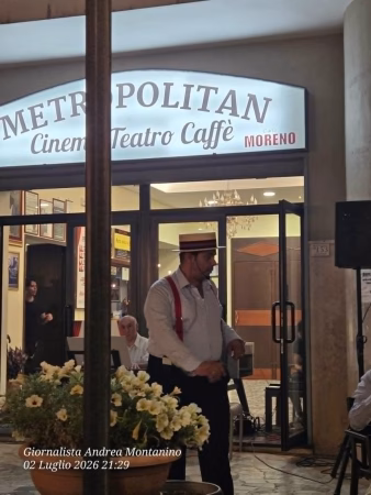 Sant'Anastasia, il trionfo della cultura al Metropolitan: la "Serata con Antonio Merone" conquista il pubblico 9 93722c65 c3fb 44c5 a91f 62cdcef06161