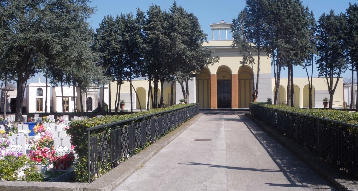 Cimitero Pollena Trocchia