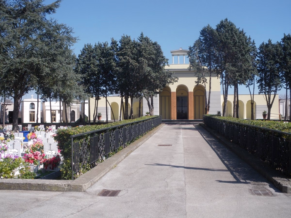 Cimitero Pollena Trocchia