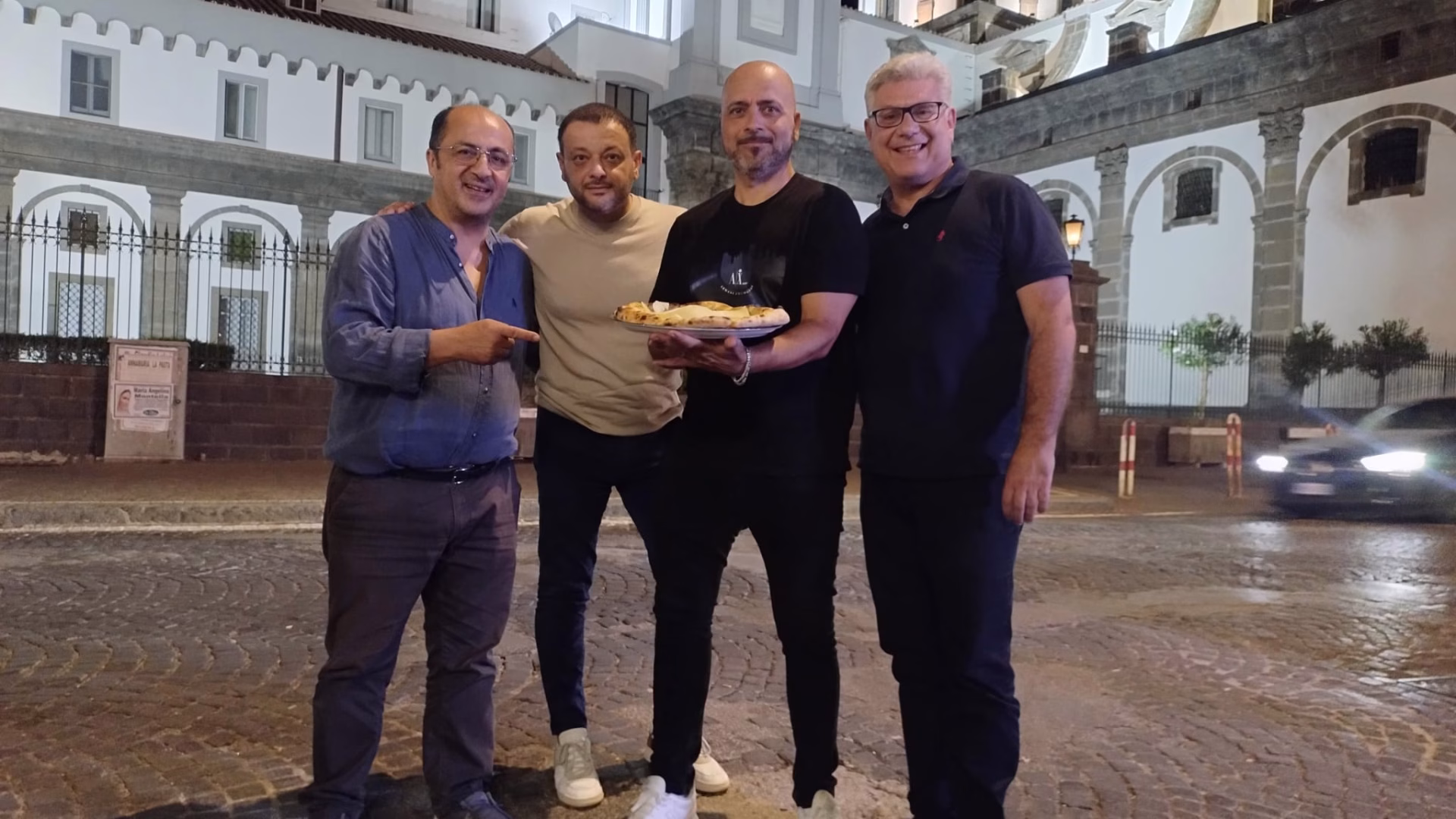 Soul e Burger a SantAnastasia col Provolone del Monaco Dop 1