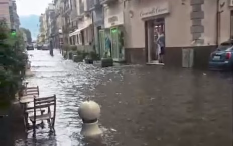 Bomba d'acqua sull'hinterland nolano: Marigliano e Brusciano in ginocchio, case e negozi allagati 4 bombe