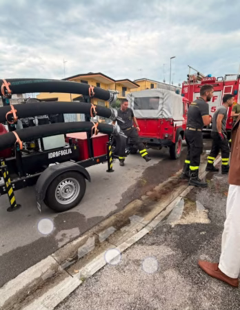 Brusciano travolta dal maltempo: case allagate e cittadini bloccati, è emergenza 4 e6a1e37d 1acd 4640 8af5 7c8c542650e0