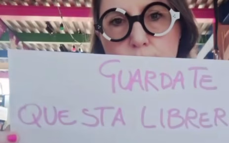Pomigliano d'Arco, il Flip accusa il sindaco di pressioni: "Ci ha chiesto di escludere un organizzatore" 4 libreria polisi