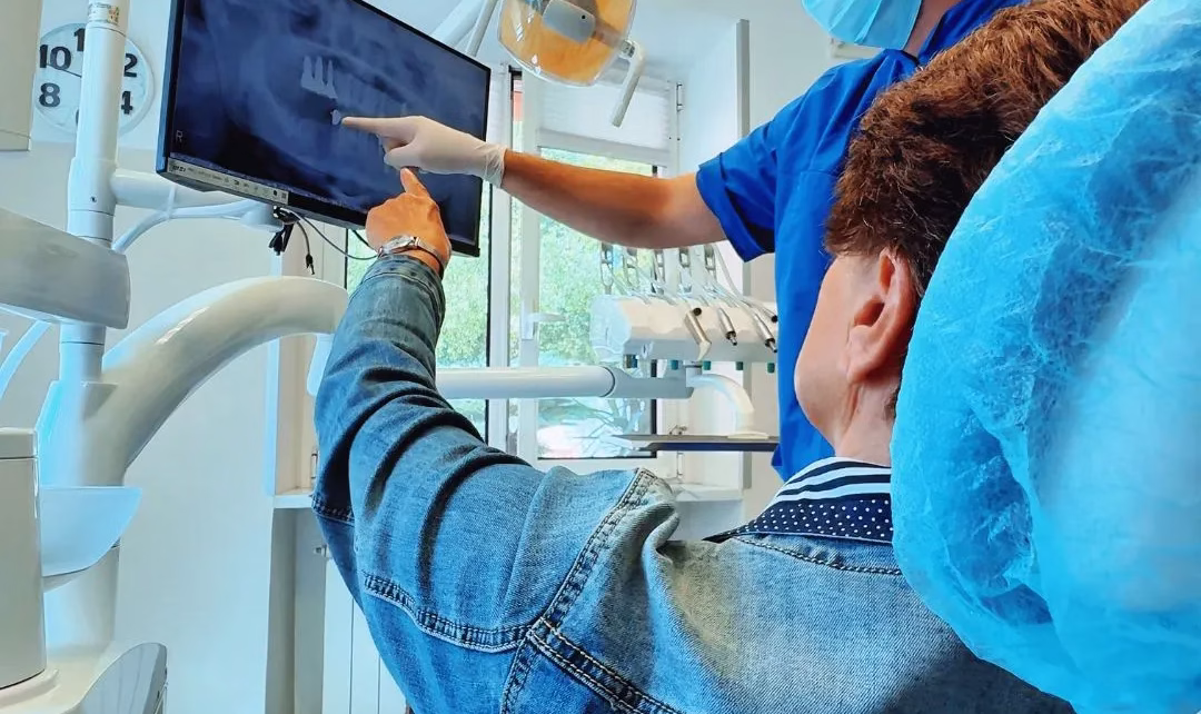 1. Impianto Dentale a Massa Carrara Odontoiatria OK