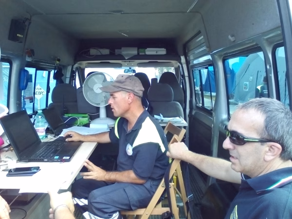 Amatrice, dieci anni dopo il terremoto: il ricordo dei volontari e della solidarietà 4 4. Alessandro Sacripani AEOPC Coordinamento Lazio Giovanni Cimmino Presidente AISA Campo Saletta di Amatrice 4.9.2016