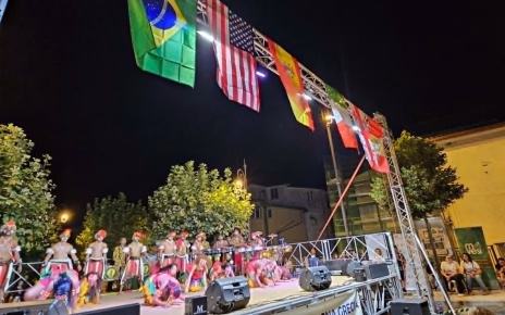 Da San Gregorio Magno si eleva un messaggio di Pace: un successo l'Angiolillo Folk Fest, il Festival Internazionale del Folklore 30 Angiolillo Folk Fest 1 5