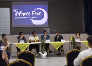 White Fest, rilancio del festival dell’oro bianco: Cancello ed Arnone mette al centro territorio, filiera bufalina e identità 36 CS05082026 WHITEFEST FT4