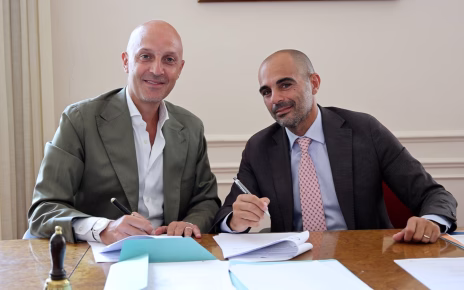 Napoli, siglato ‘protocollo’ tra commercialisti e Autorità Portuale per lo sviluppo dell’economia del mare 5 Matteo De Lise ed Eliseo Cuccaro