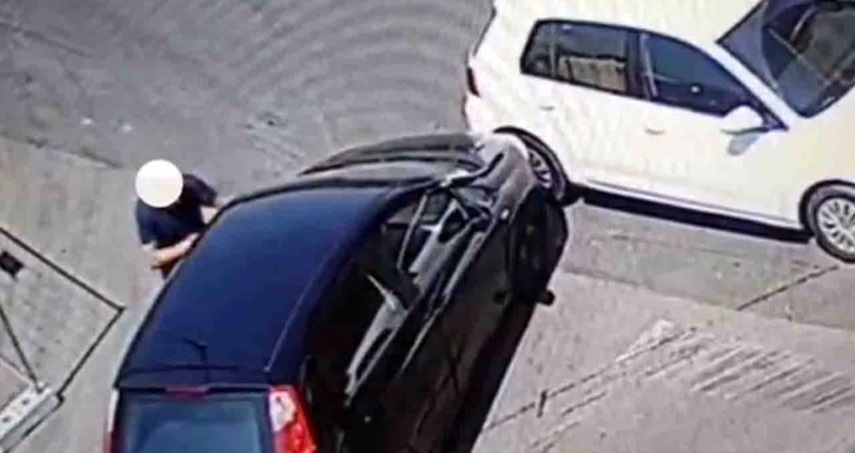 automobilista anziano aggredito