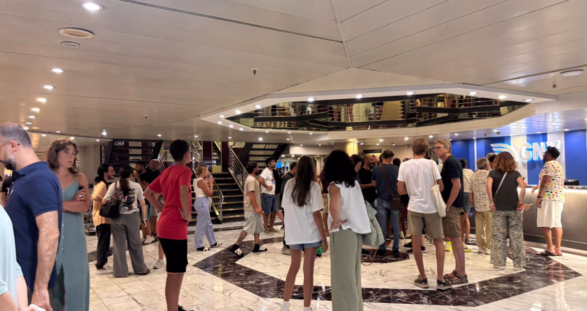 Aria condizionata guasta, passeggeri bloccati sulla nave Palermo-Napoli 8 nave gnv 3