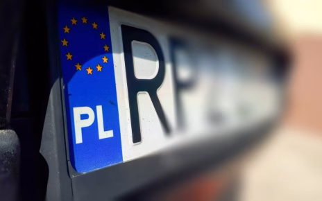 Targhe polacche, Rastrelli (FdI): "E' sistema criminalità per riciclare veicoli, bene impegno governo" 5 targa polacca iStock 1268467336 1200x675 1