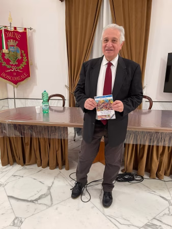 Gianni Scudieri, “Aspettando la pioggia”: un pamphlet contro l’ipocrisia del nostro tempo 3 11c25d74 7664 46fc 96d7 045312cae126