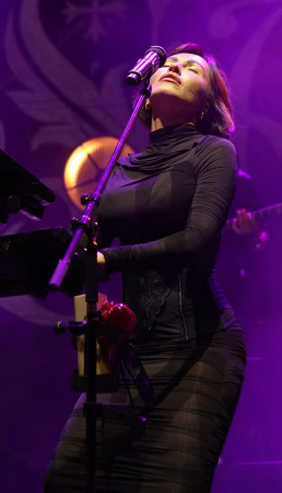 Marigliano canta con Serena Brancale: una piazza piena diventa il cuore della città 7 794196608 10238795092248668 801421950657152518 n