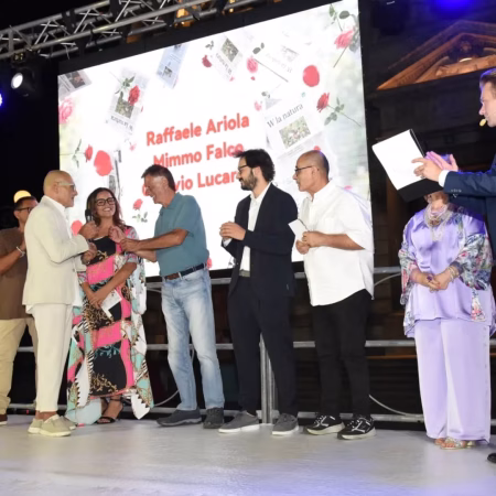 San Giuseppe Vesuviano, al Fashion Show “La Rosa” premiate quattro eccellenze del giornalismo campano 12 800258757 18121864061480874 3361496930794460228 n