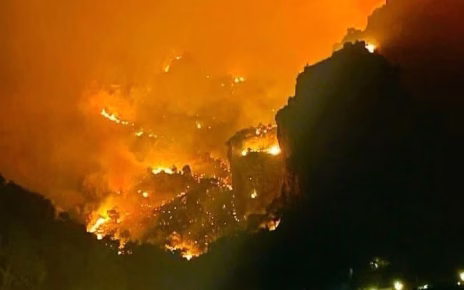 IL PUNTO - Costiera Amalfitana in fiamme, roghi sotto controllo ma resta l’allarme per i danni al territorio 4 FB IMG 1789419353316