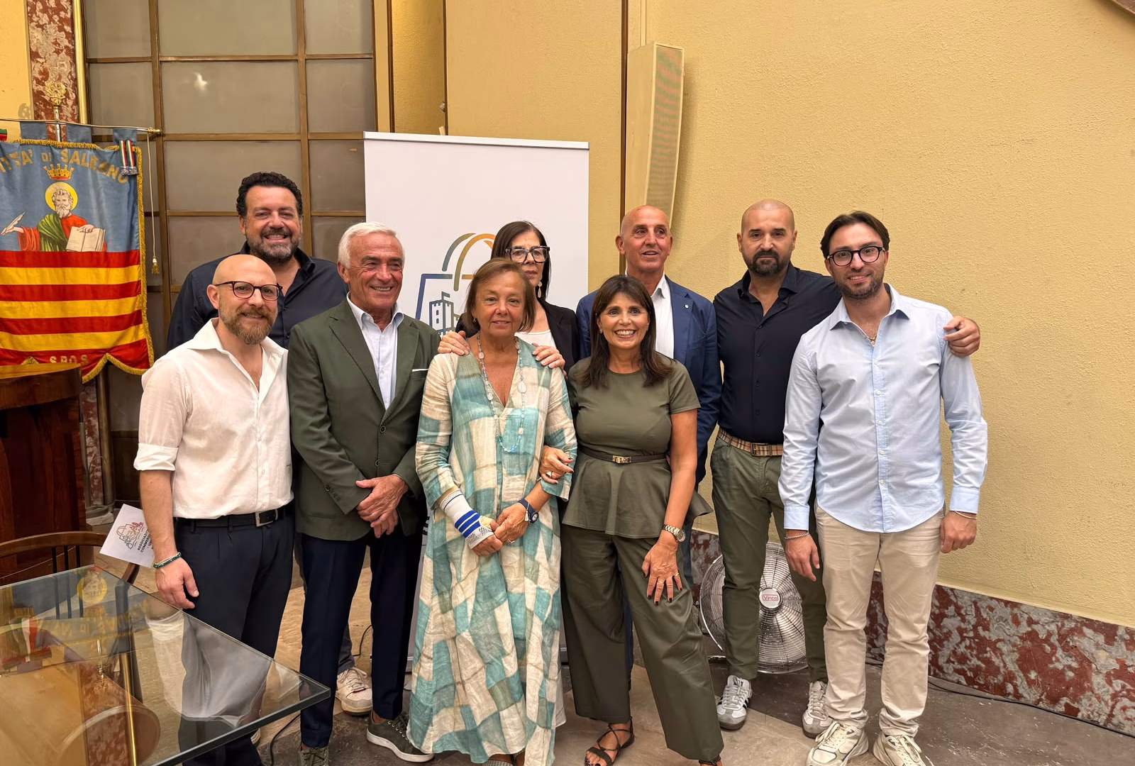 Il direttivo della neonata Associazione insieme con il vicesindaco Nino Savastano