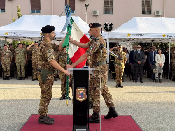 Caserta, Esercito: cambio al vertice del 21° Reggimento Genio Guastatori 3 il momento delpassaggio dlla Bandiera di Guerra 1