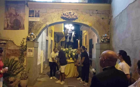 Brusciano, archiviata la Antoniana Festa dei Gigli 2026 3 statuasantantonio1
